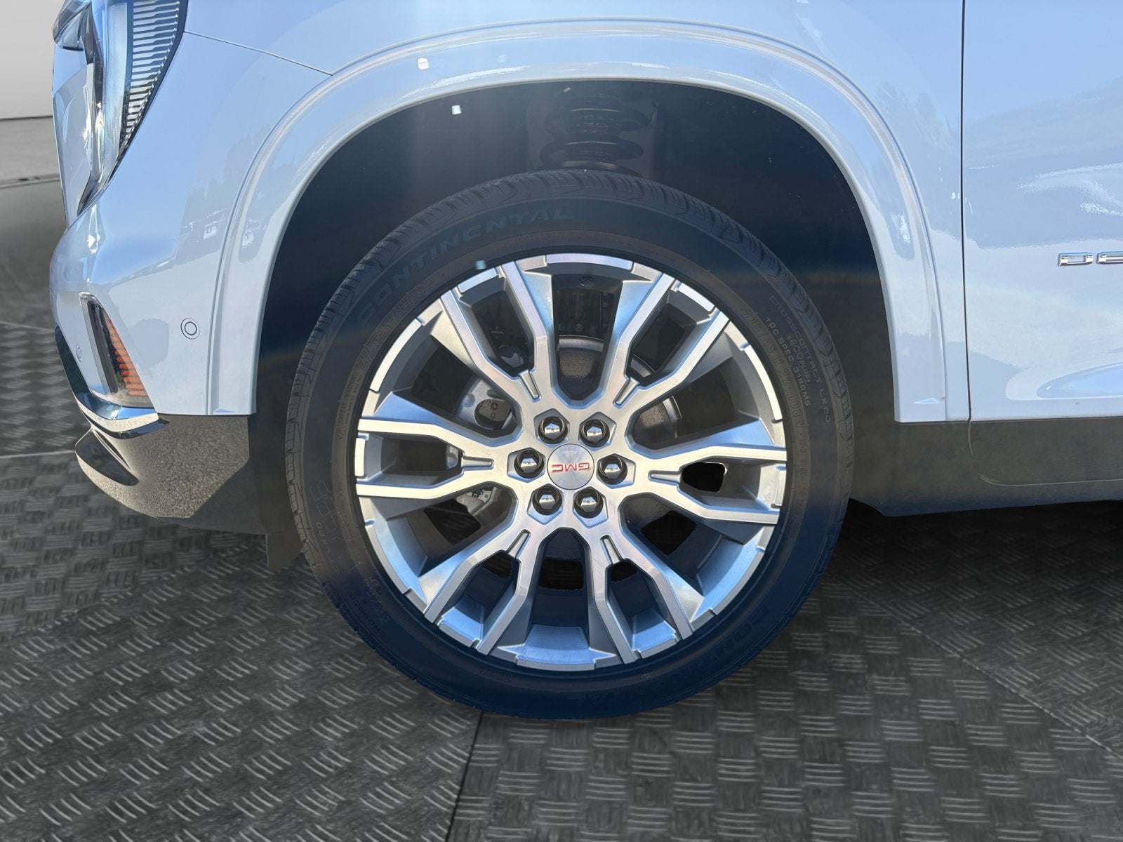2027 GMC Acadia Denali