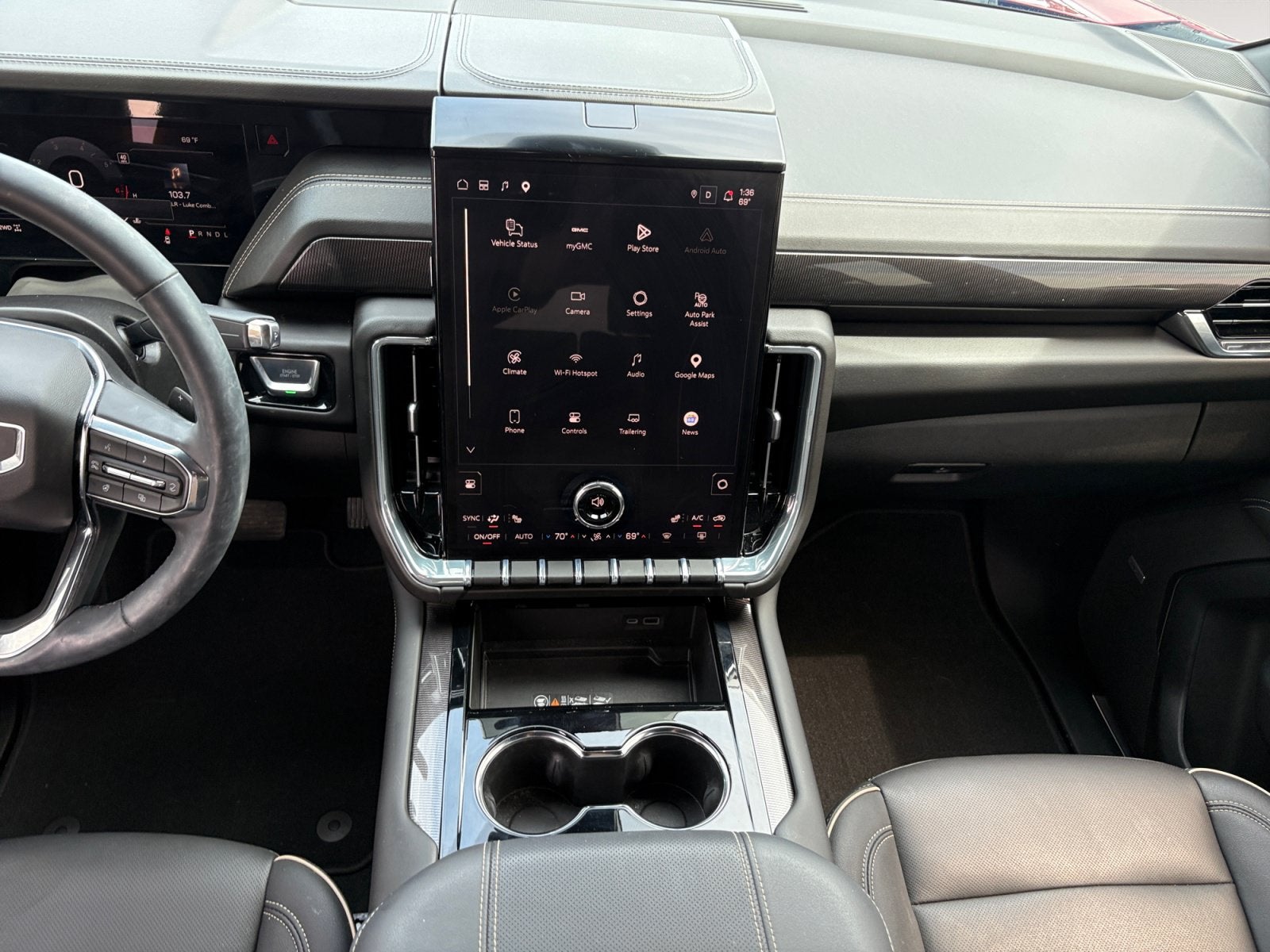 2025 GMC Yukon Elevation