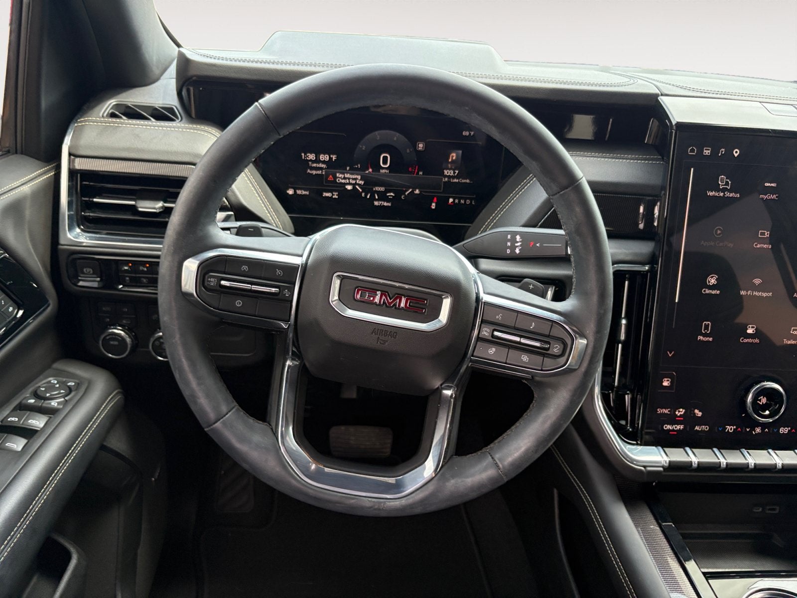 2025 GMC Yukon Elevation