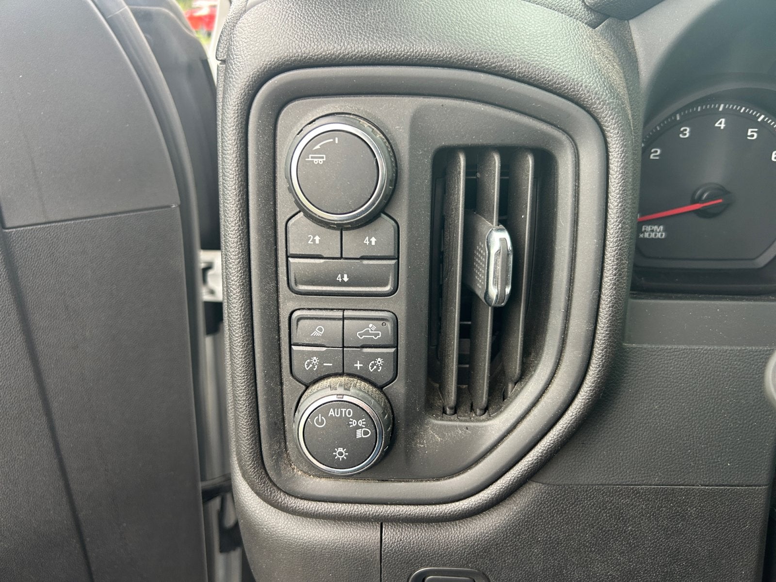 2024 Chevrolet Silverado 2500 HD Custom